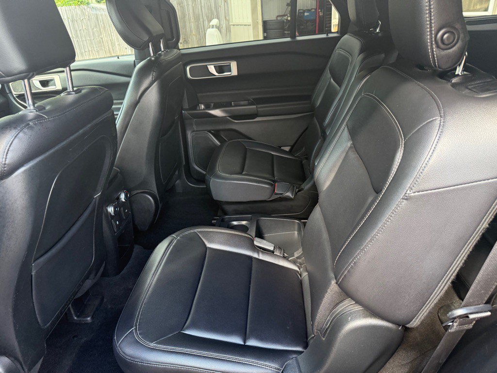 2020 Ford Explorer Image 15