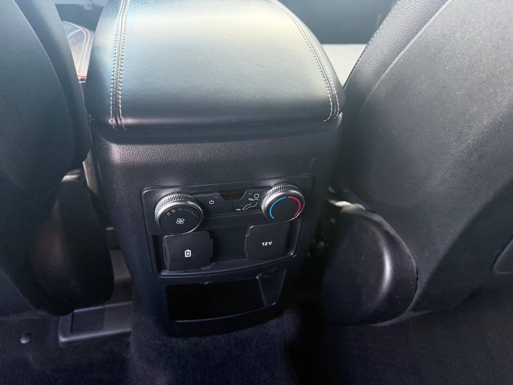 2020 Ford Explorer Image 17