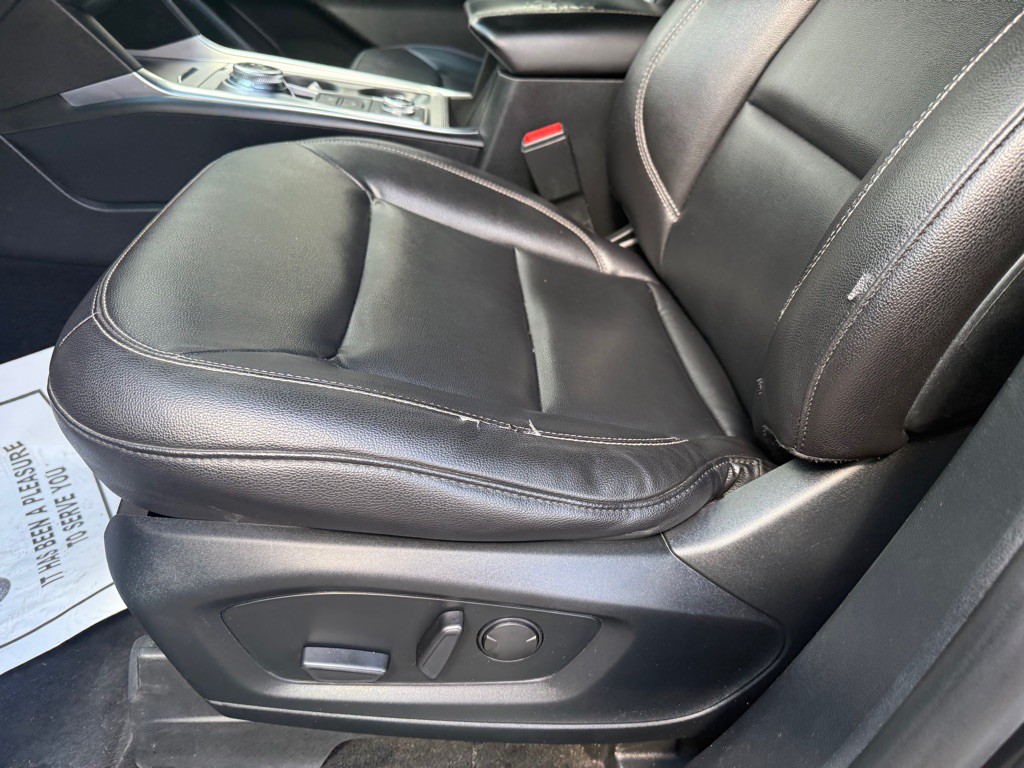 2020 Ford Explorer Image 20