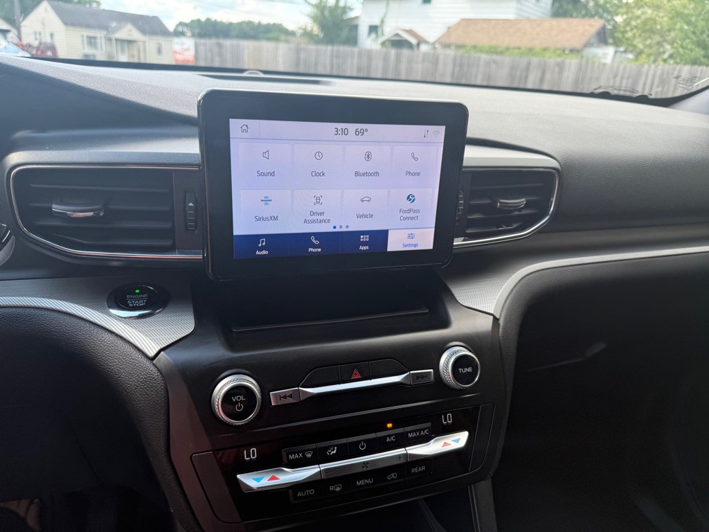 2020 Ford Explorer Image 30