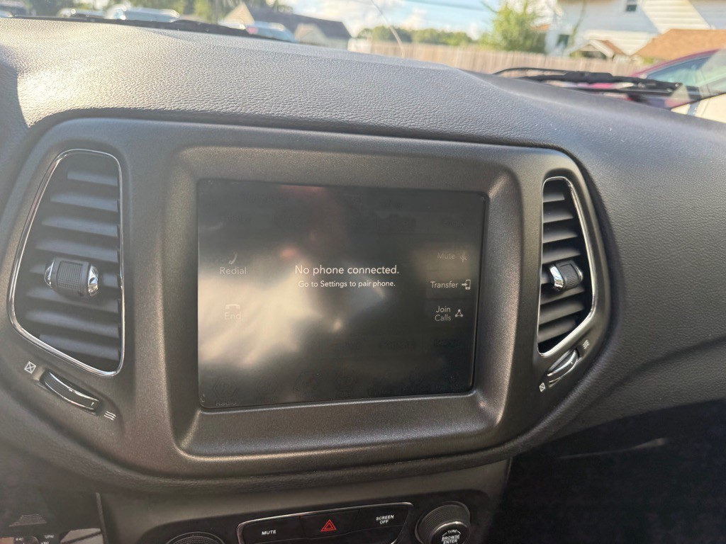 2018 Jeep Compass Image 18