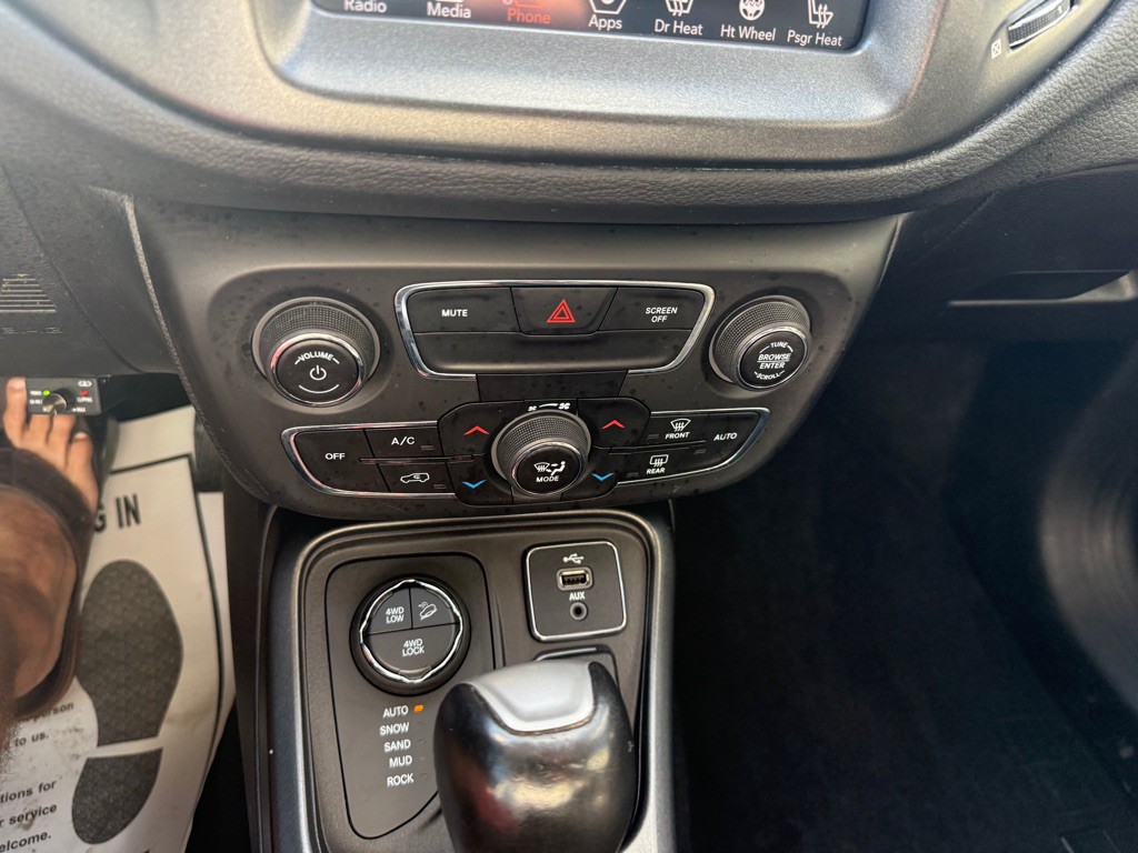 2018 Jeep Compass Image 21