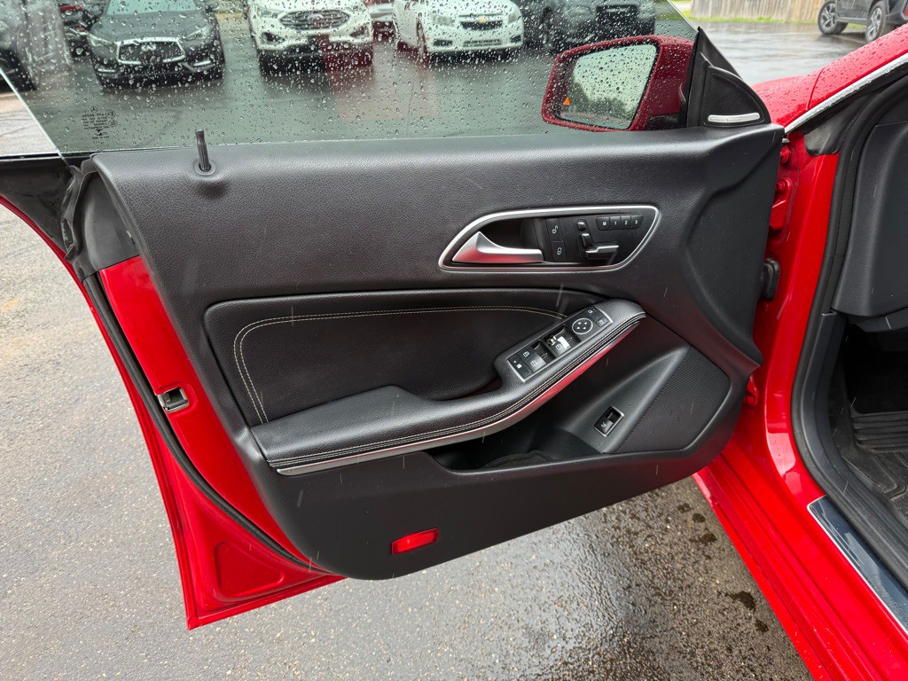 2016 Mercedes-Benz CLA-Class Image 9