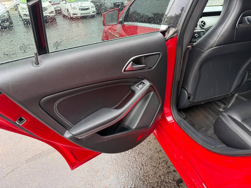 2016 Mercedes-Benz CLA-Class Image 11