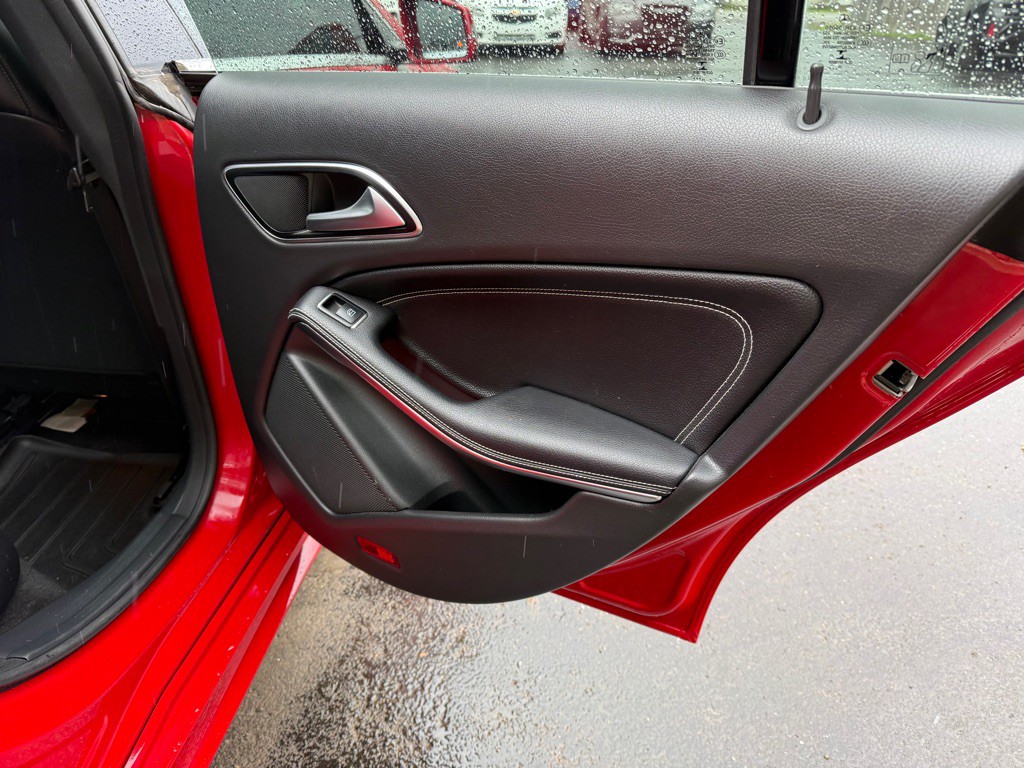 2016 Mercedes-Benz CLA-Class Image 13
