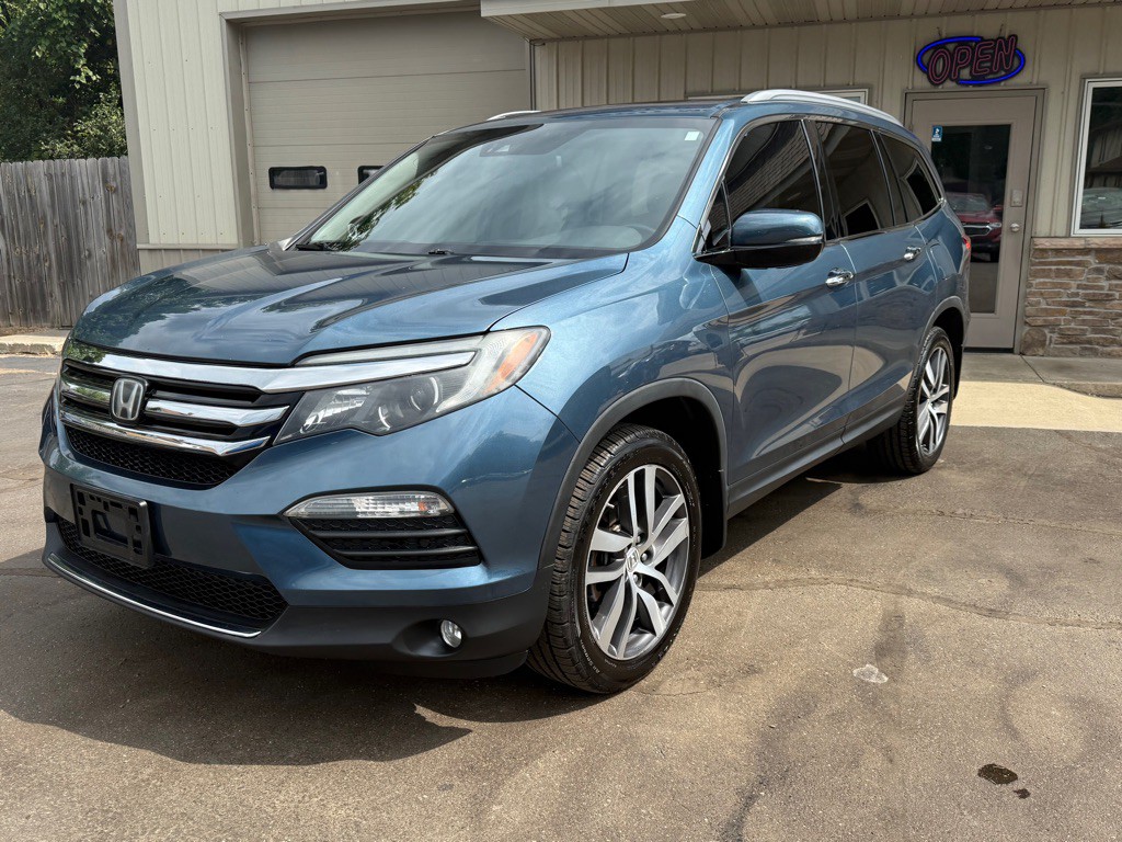 2017 Honda Pilot Image 1