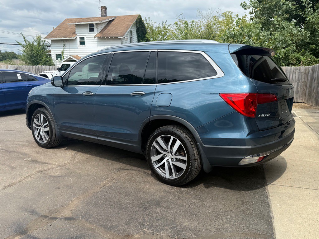 2017 Honda Pilot Image 3