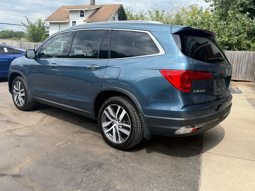 2017 Honda Pilot Image 6