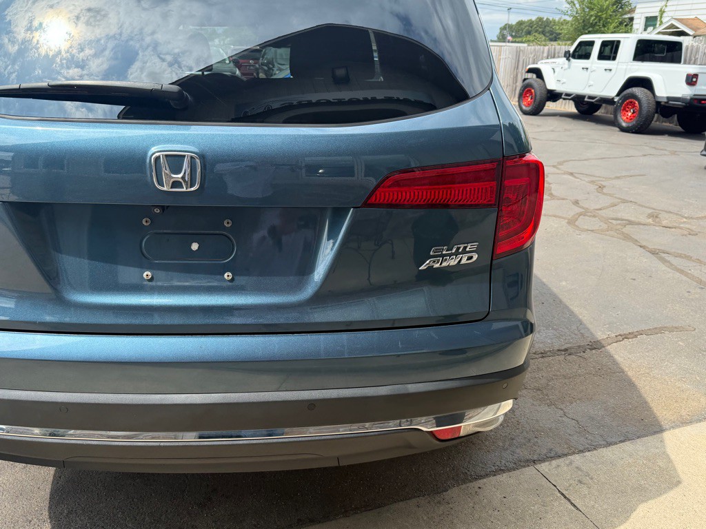 2017 Honda Pilot Image 8