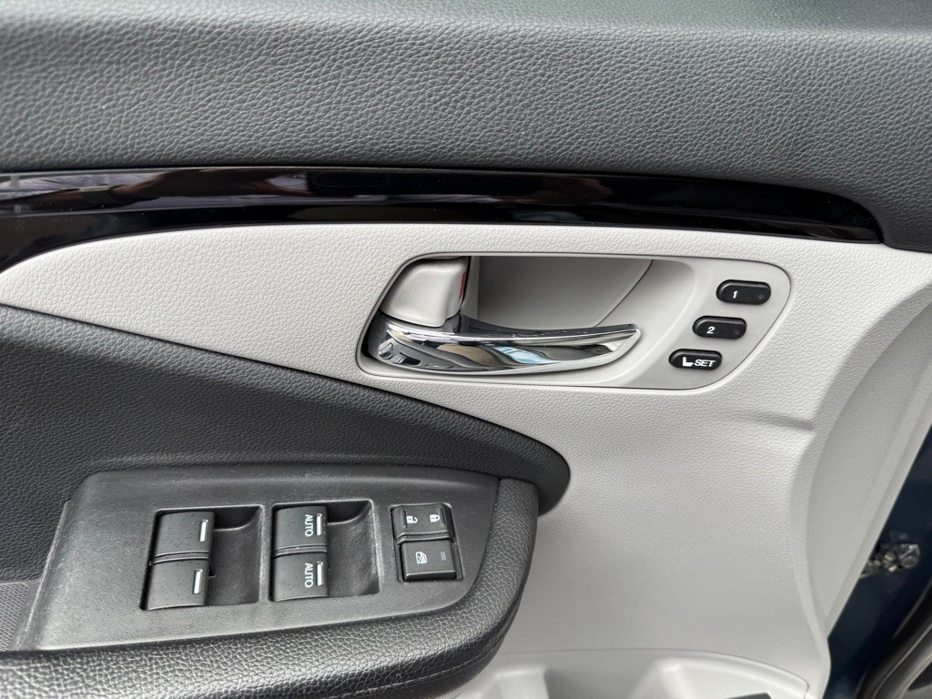 2017 Honda Pilot Image 18