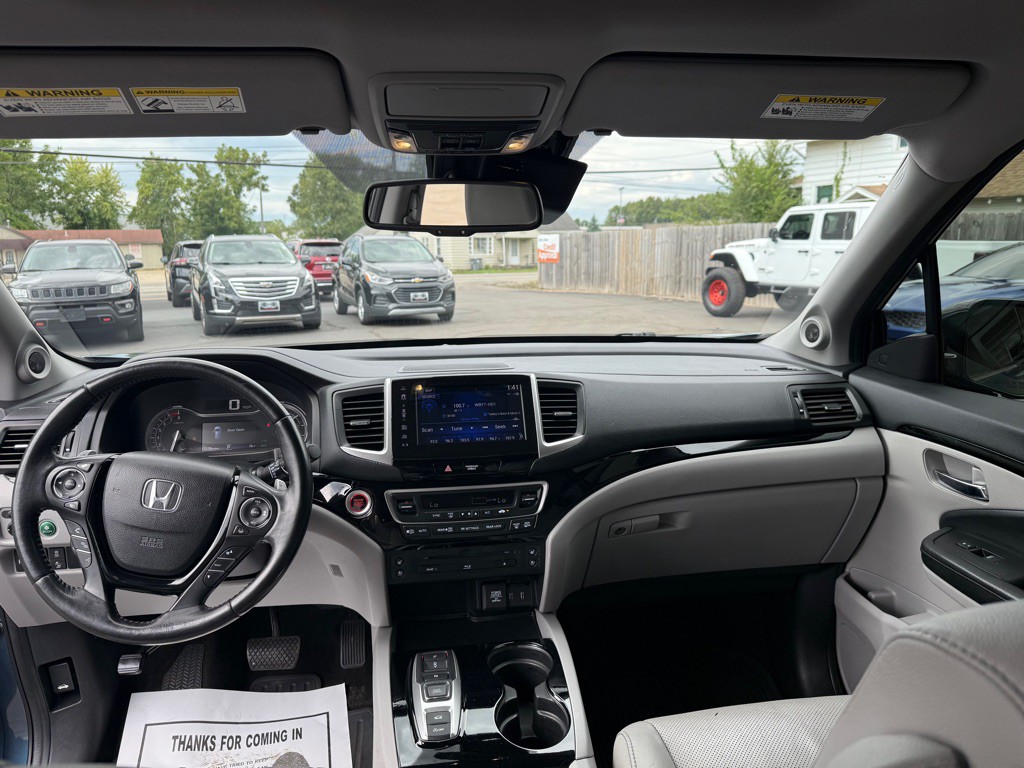 2017 Honda Pilot Image 25