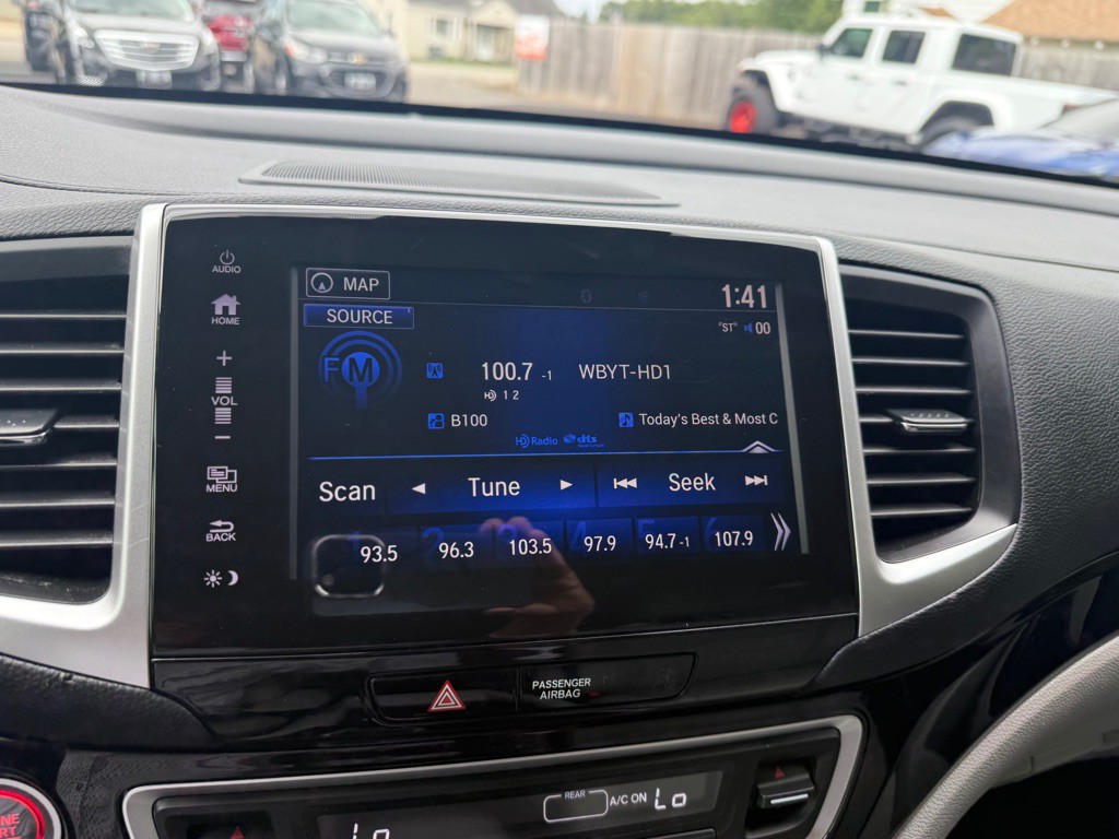 2017 Honda Pilot Image 28