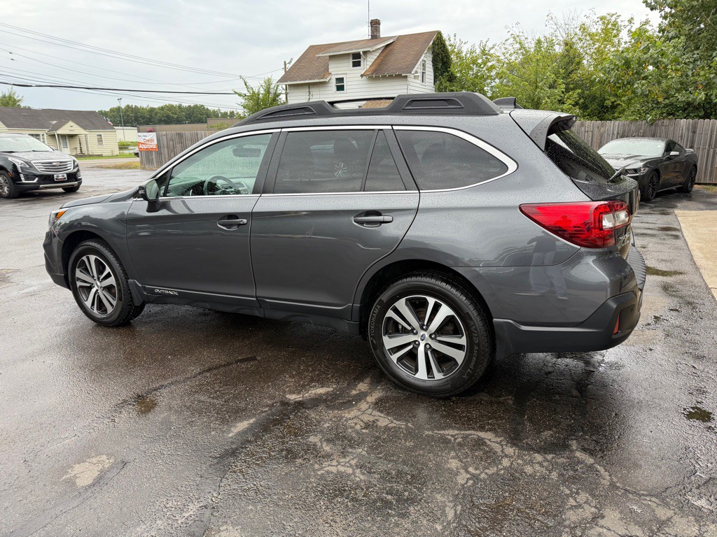2018 Subaru Outback Image 3