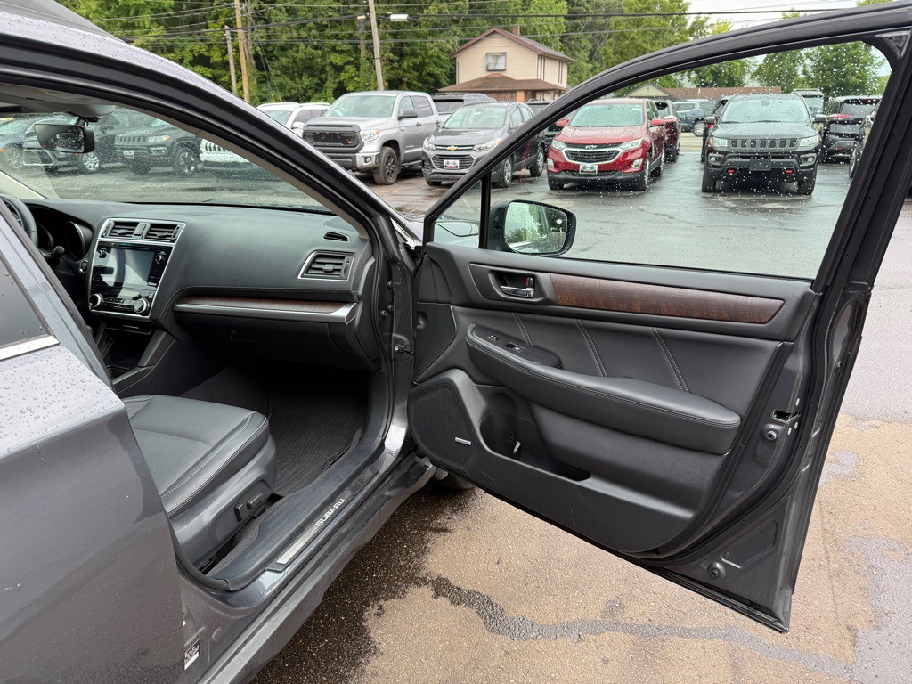 2018 Subaru Outback Image 17