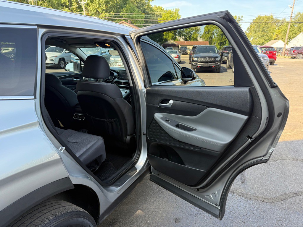 2022 Hyundai Santa Fe Image 12