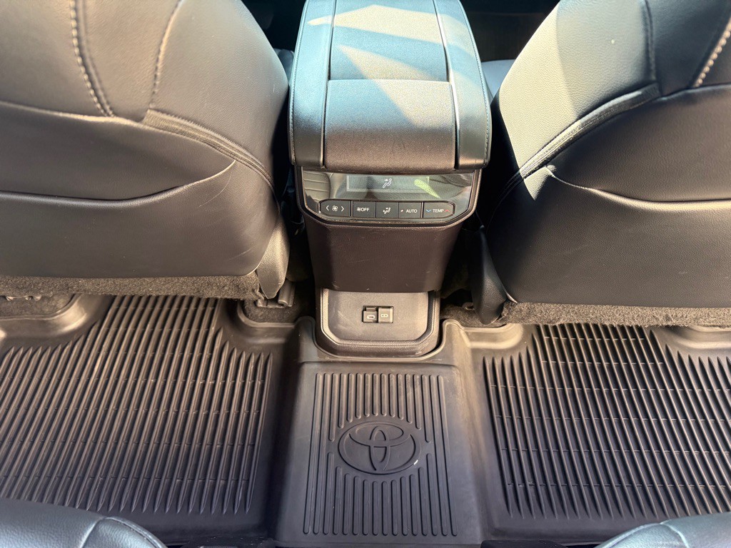 2023 Toyota Highlander Image 16
