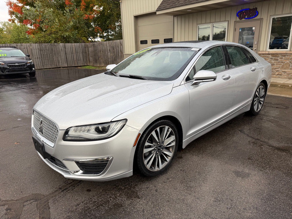 2018 Lincoln MKZ Image 2