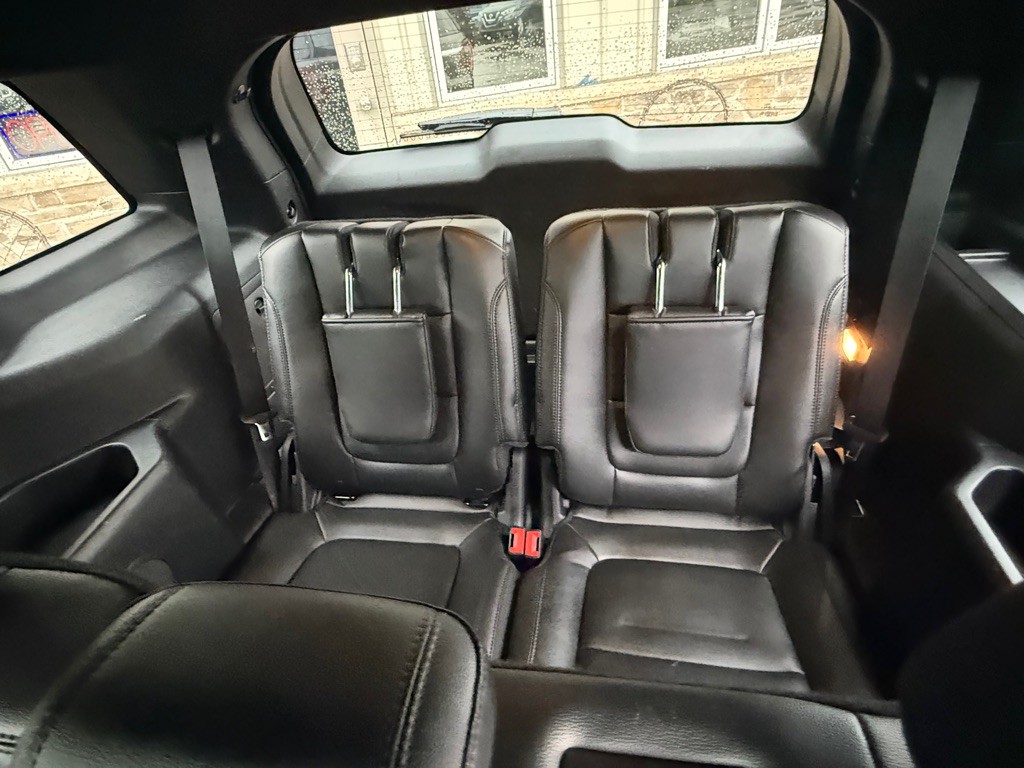 2016 Ford Explorer Image 17