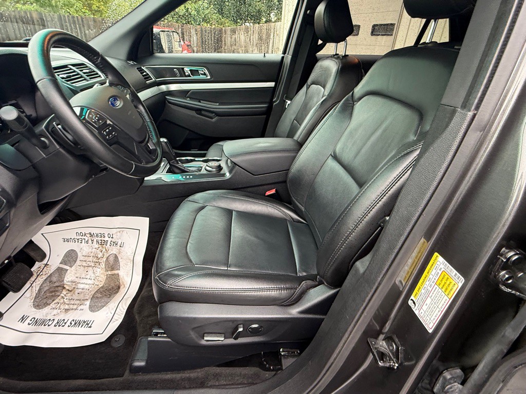 2016 Ford Explorer Image 19