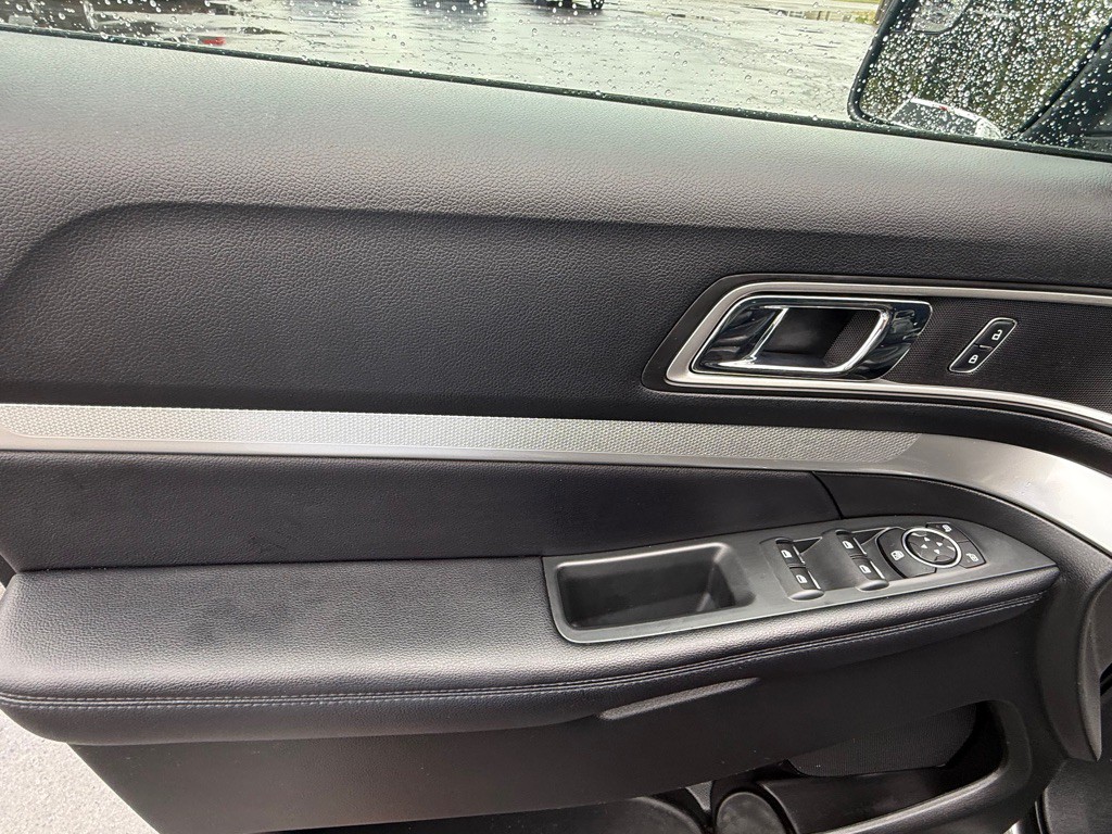 2016 Ford Explorer Image 27