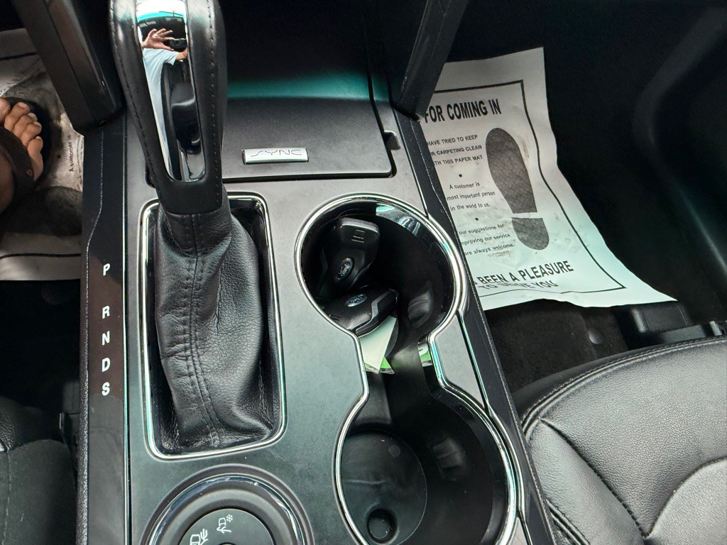 2016 Ford Explorer Image 32