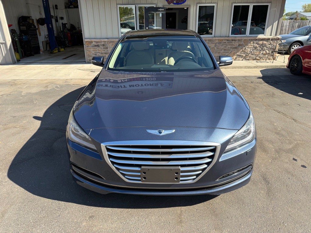 2015 Hyundai Genesis Image 8