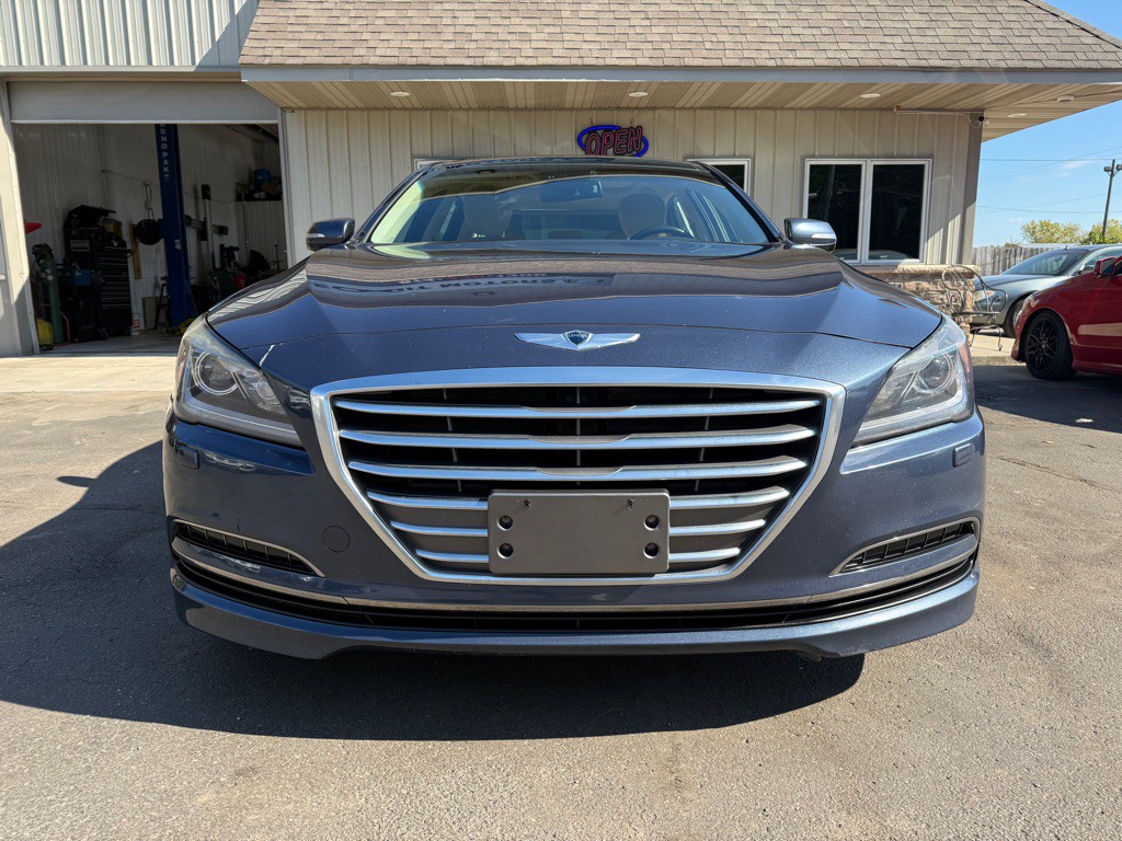 2015 Hyundai Genesis Image 9