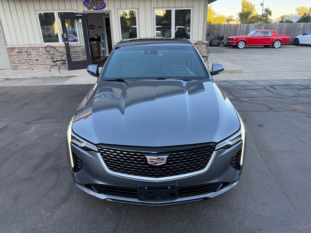 2022 Cadillac CT4 Image 9