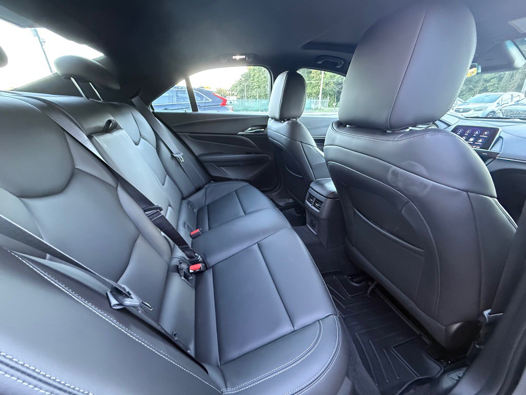 2022 Cadillac CT4 Image 18