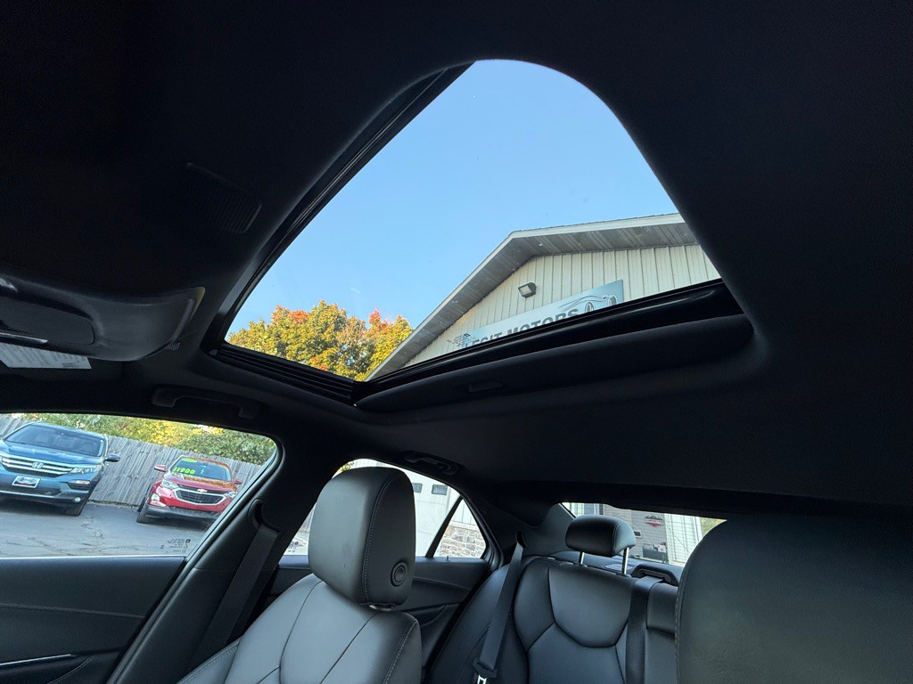 2022 Cadillac CT4 Image 25