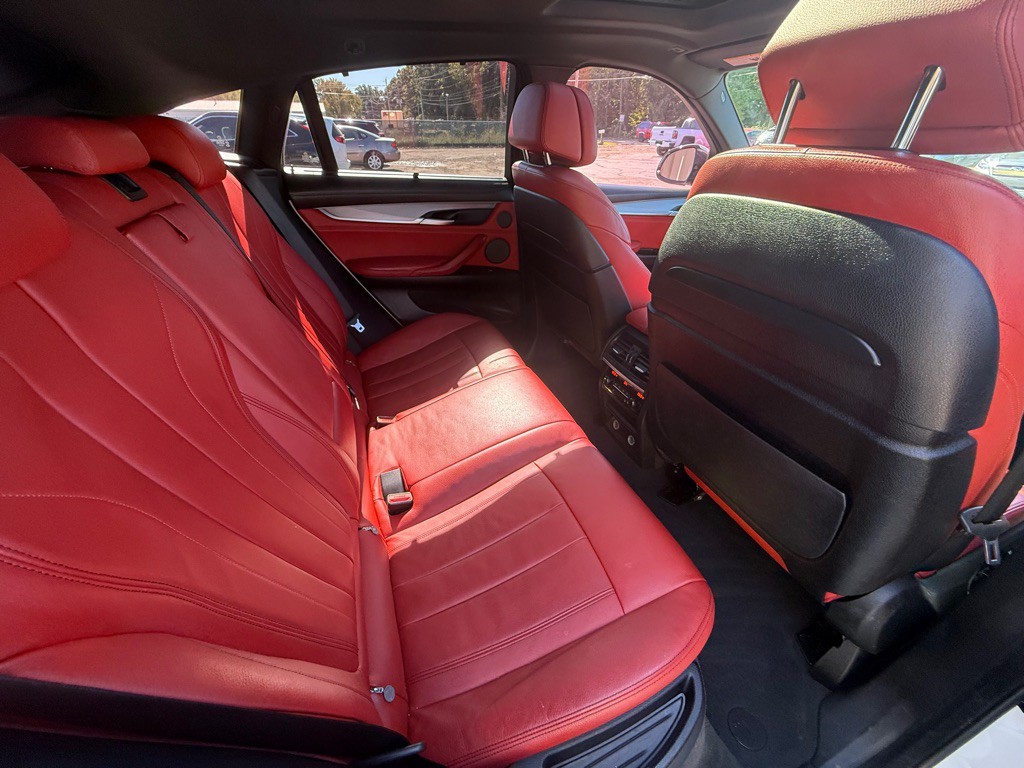 2015 BMW X6 Image 15