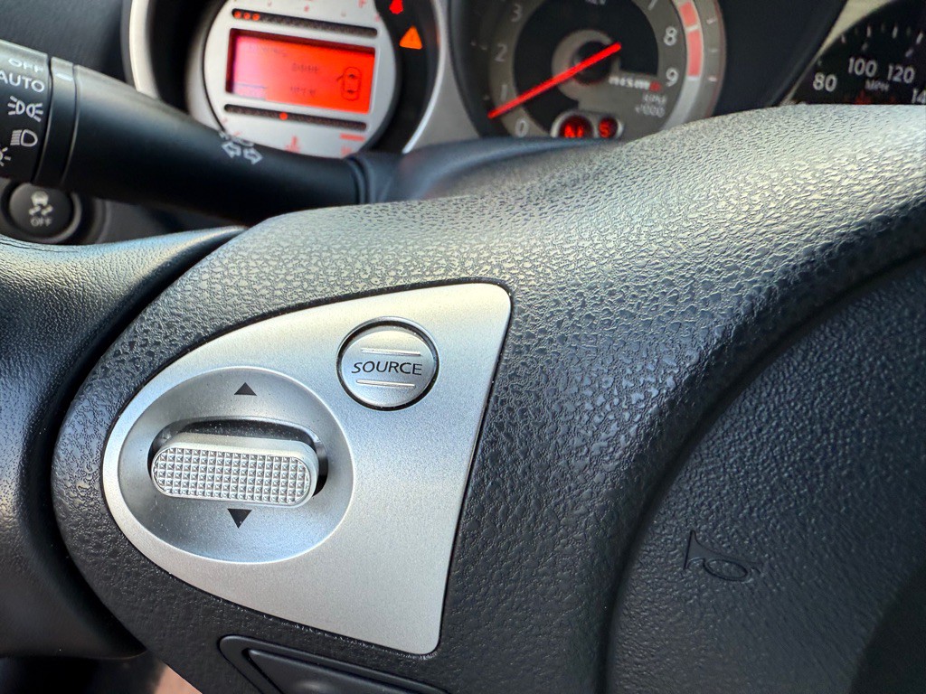 2011 Nissan 370Z Image 25