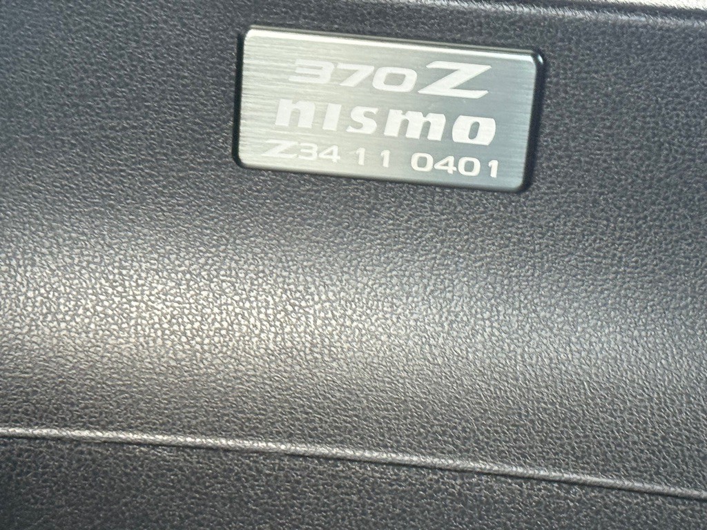 2011 Nissan 370Z Image 32