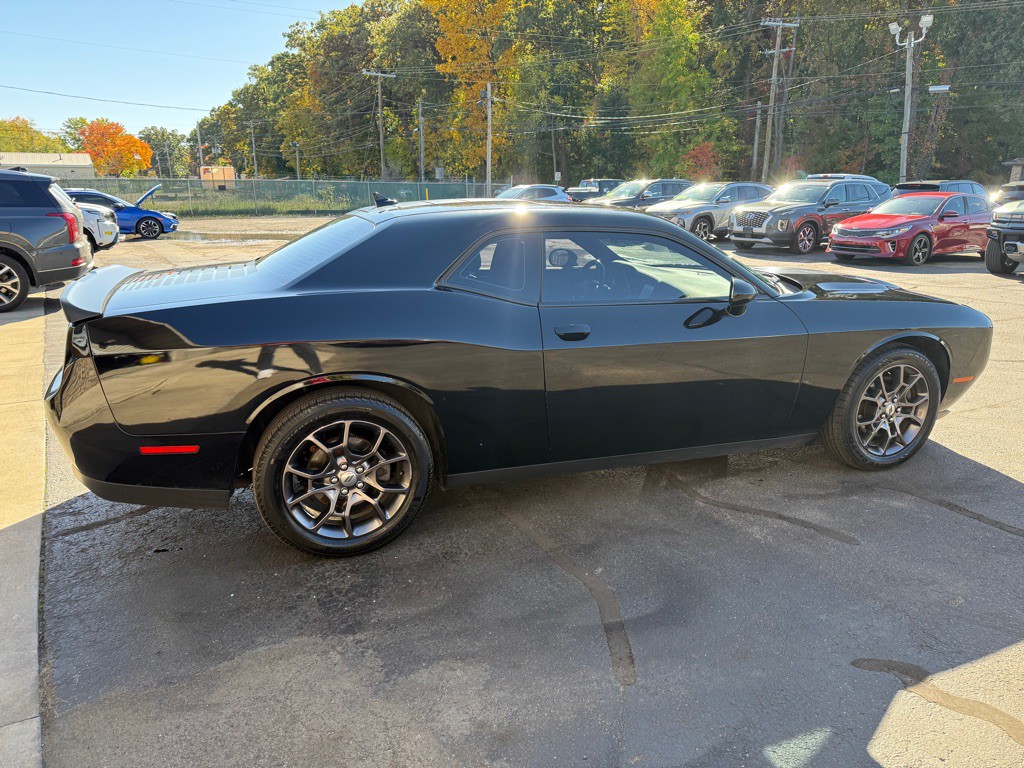 2018 Dodge Challenger Image 5