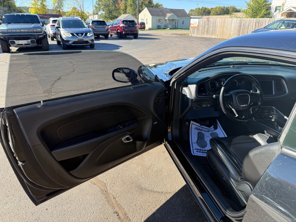 2018 Dodge Challenger Image 9