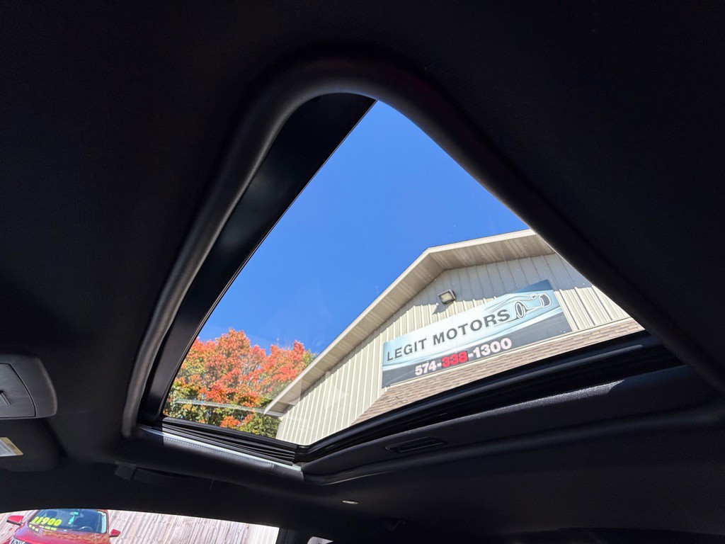 2018 Dodge Challenger Image 14