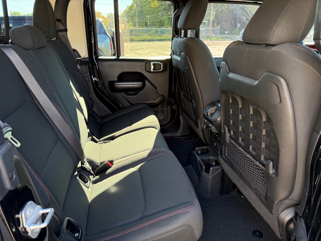 2021 Jeep Gladiator Image 16