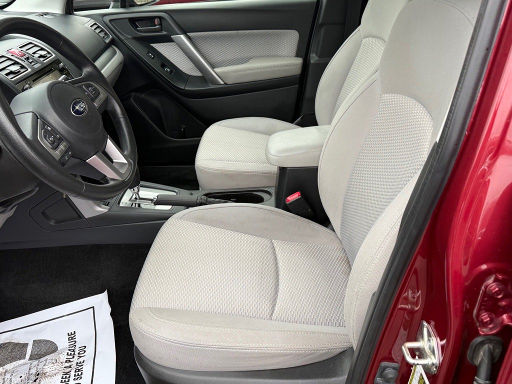 2017 Subaru Forester Image 14