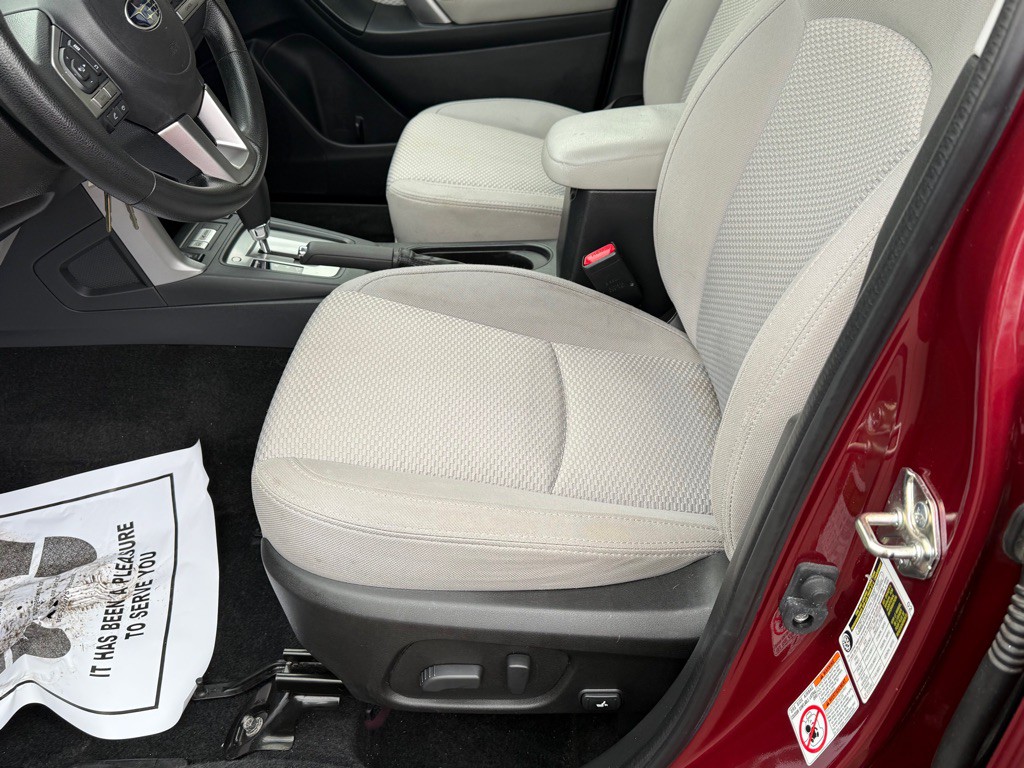 2017 Subaru Forester Image 15