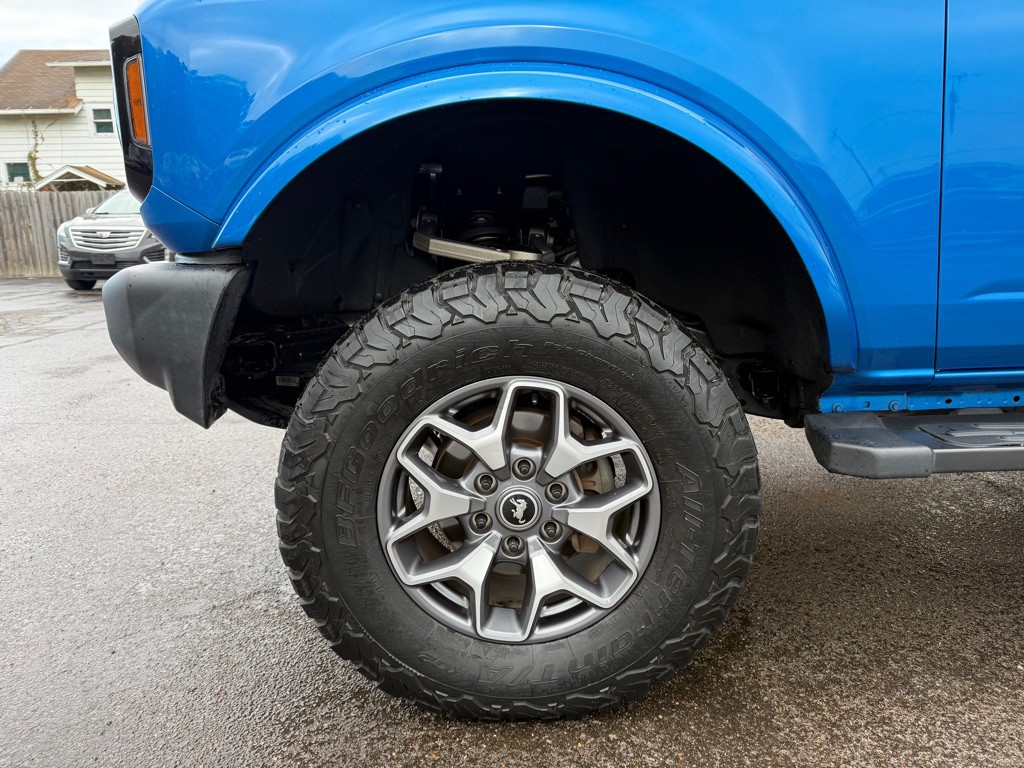 2023 Ford Bronco Image 3