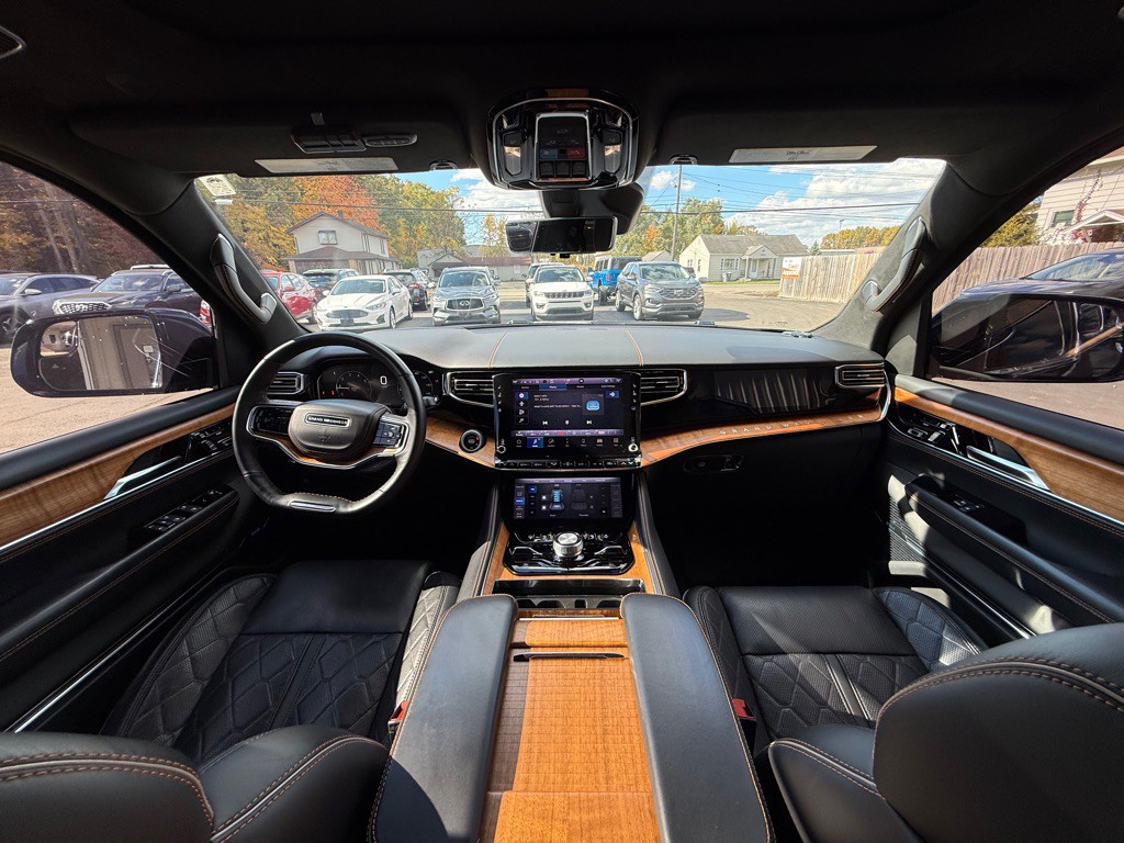 2023 Jeep Grand Cherokee Image 18