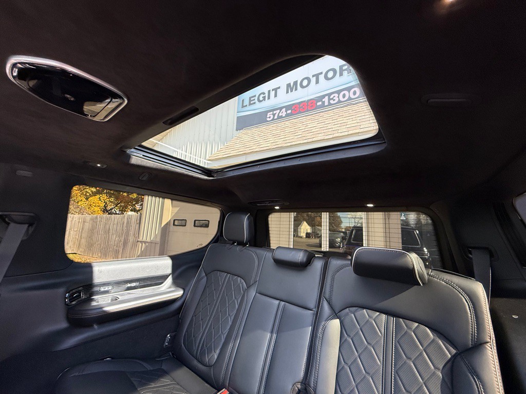 2023 Jeep Grand Cherokee Image 28