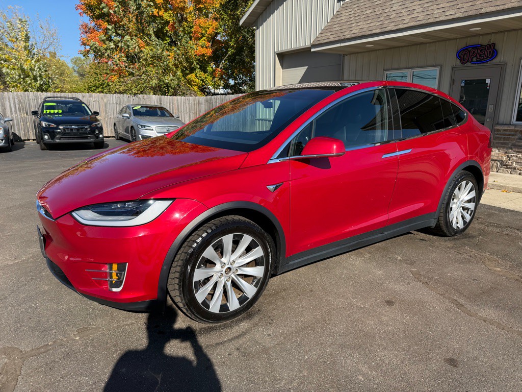 2020 Tesla Model X Image 2