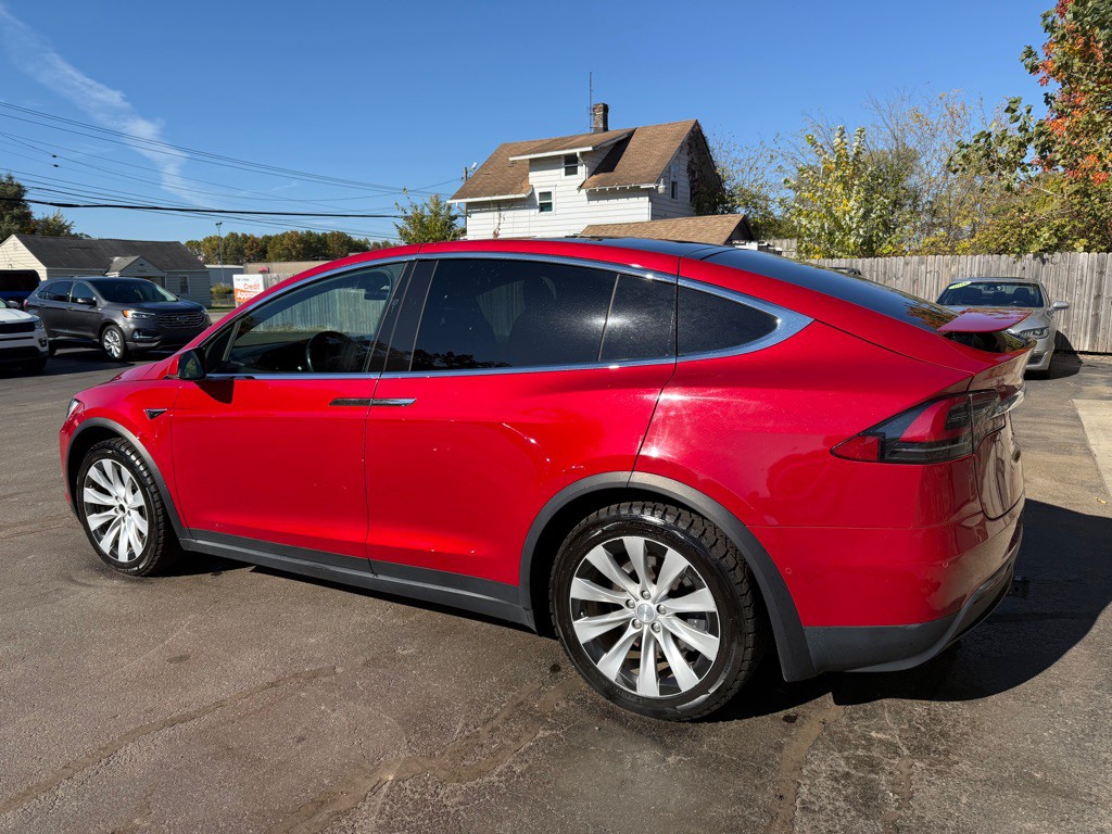 2020 Tesla Model X Image 3