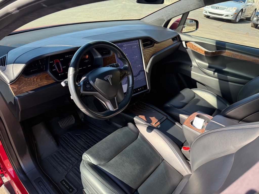 2020 Tesla Model X Image 11