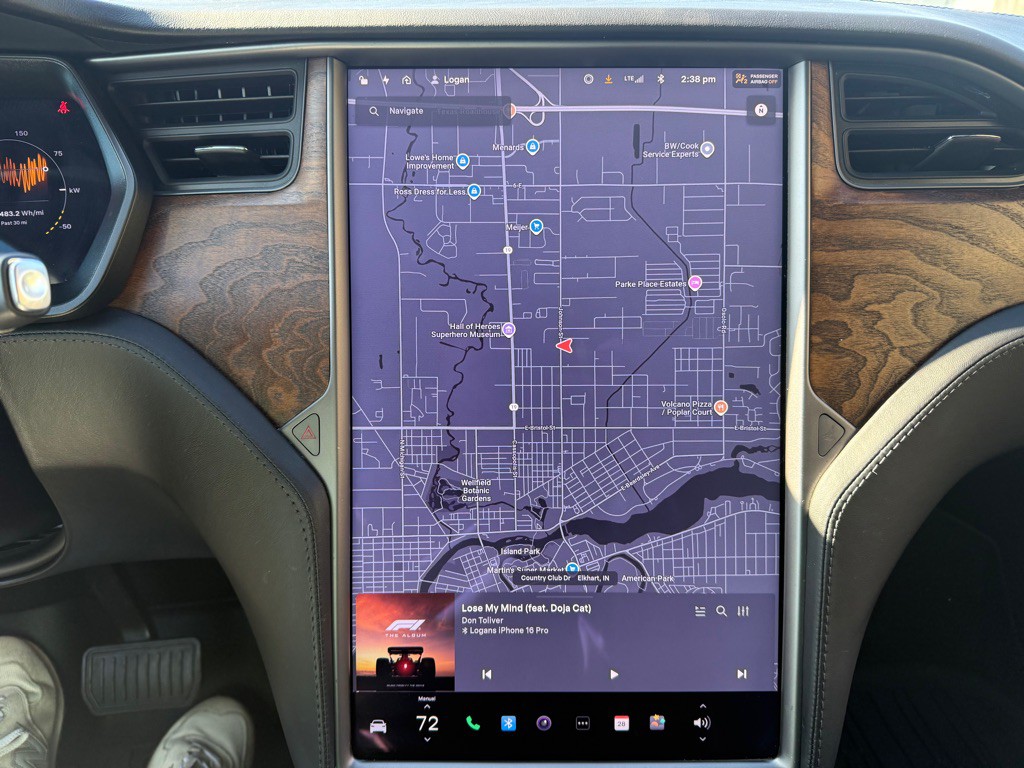 2020 Tesla Model X Image 23