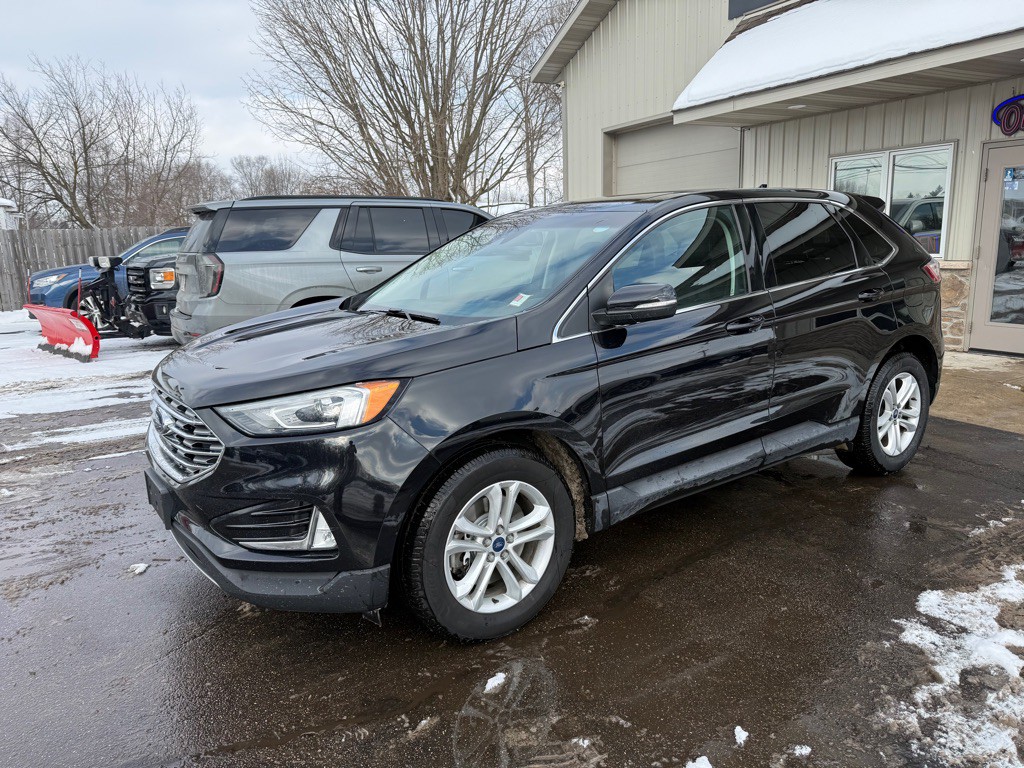 2020 Ford Edge Image 2