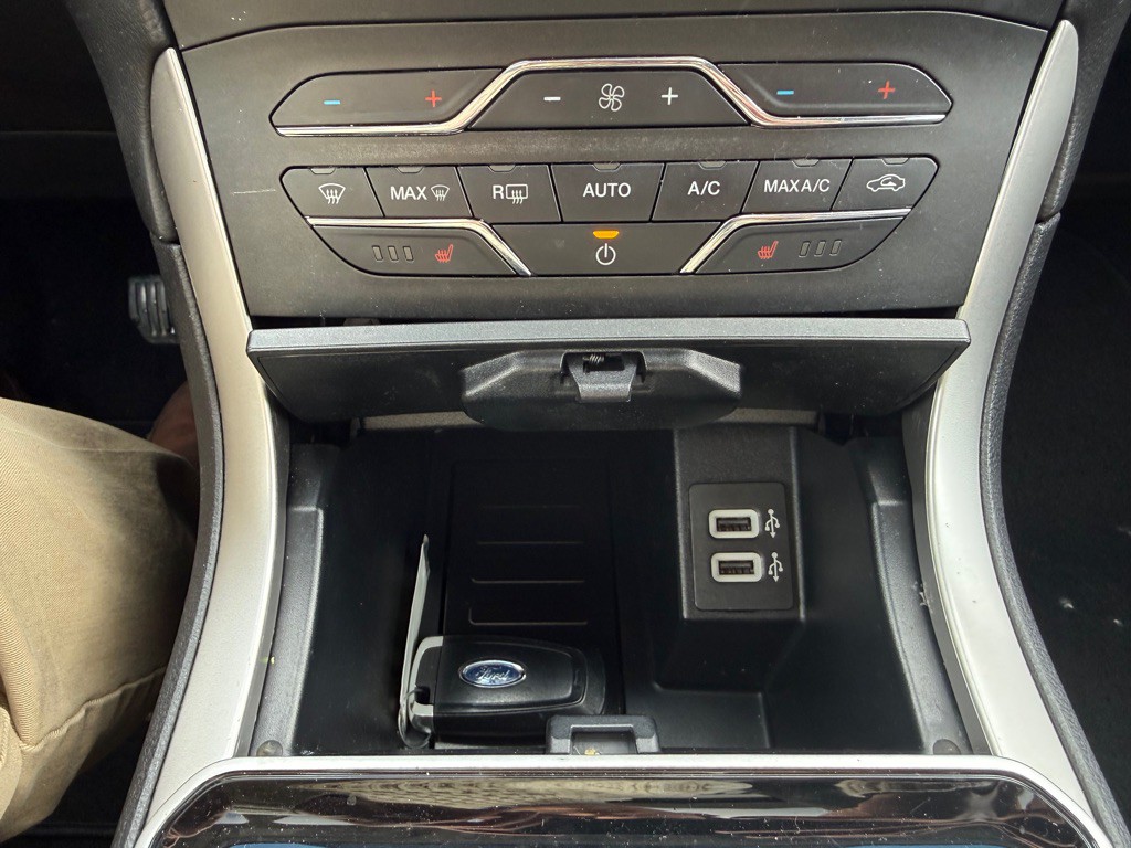 2020 Ford Edge Image 23