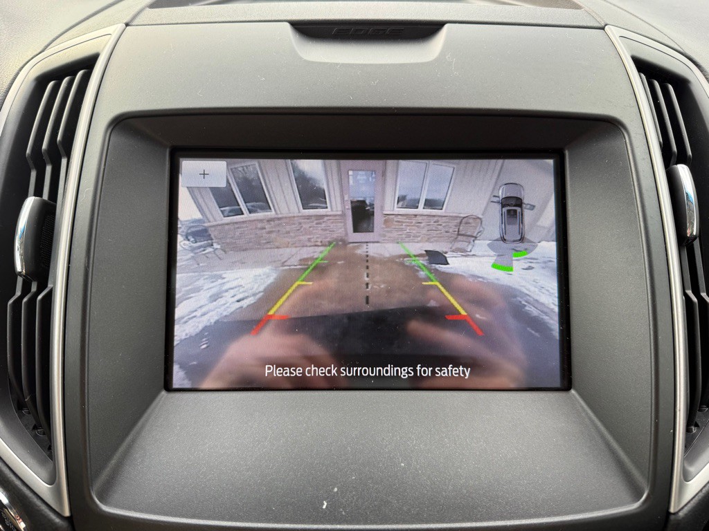 2020 Ford Edge Image 24