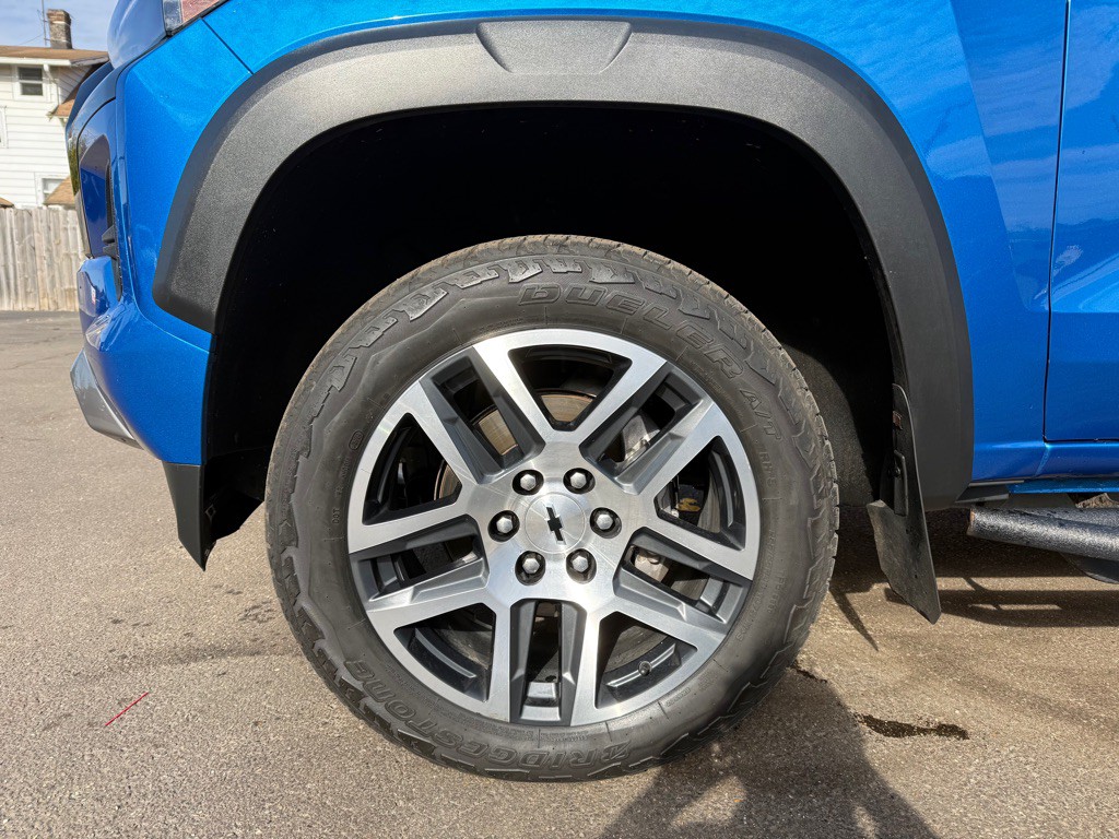 2024 Chevrolet Colorado Image 3